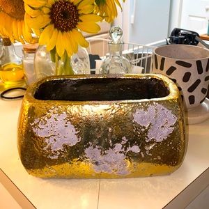 ANTHROPOLOGIE Gold Antique Vibe Flower Pot